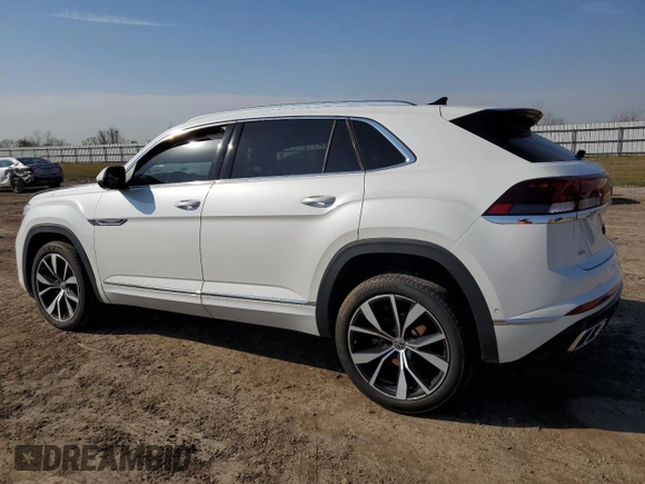 2024 Volkswagen Atlas SEL Premium R-Line with VIN 1V2FE2CA7RC219611, listed as a Copart auction lot 46862235 with 17,570 mi miles and Salvage title. Bid and sale history available at DreamBid. Image 2.