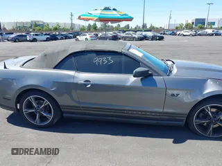 2011 Ford Mustang V6 with VIN 1ZVBP8EMXB5159478, listed as a IAAI auction lot 42609933 with 220,282 mi miles and . Bid and sale history available at DreamBid. Image 14.