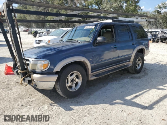2000 Ford Explorer with VIN 1FMDU64P6YZA48430, listed as a Copart auction lot 44578445 with 305,291 mi miles and Salvage title. Bid and sale history available at DreamBid. Image 1.