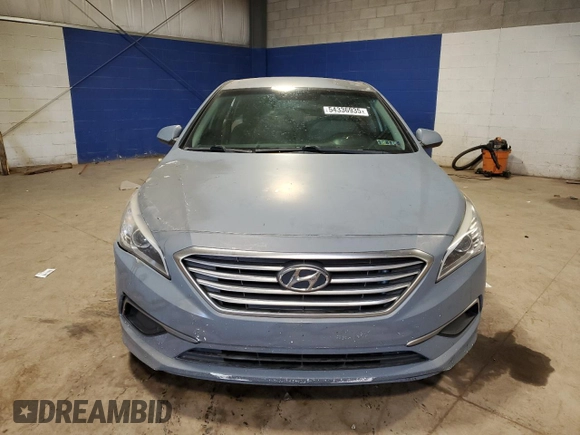 2017 Hyundai Sonata 2.4L z VIN 5NPE24AF4HH492833, wystawiony jako Copart lot #54336935 z przebiegiem 123 151 mil mil oraz Szkoda całkowita • Salvage title. Historia ofert i sprzedaży dostępna na DreamBid. Obrazek 5.