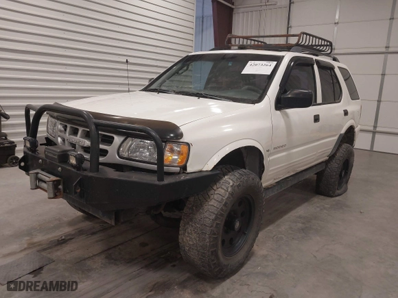 1998 Isuzu Rodeo S with VIN 4S2CM58W8W4363868, listed as a IAAI auction lot 42073264 with 204,885 mi miles. Bid and sale history available at carsss.com. Image 2.