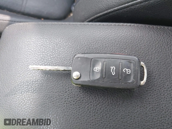 2011 Volkswagen Jetta SE с VIN 3VWDZ7AJ1BM352119, выставлен на аукционе IAAI как лот 42438454 с пробегом 120 328 миль миль и . История ставок и продаж доступна на DreamBid. Изображение 11.