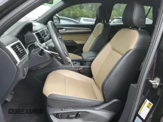 2021 Volkswagen Atlas SEL with VIN 1V2BE2CA7MC213069, listed as a Copart auction lot 55888815 with 45,712 mi miles and Salvage title. Bid and sale history available at DreamBid. Image 7.