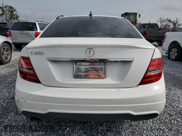 2014 Mercedes-Benz C 250 Sport with VIN WDDGF4HB4EG231661, listed as a Copart auction lot 59657335 with 83,731 mi miles and Salvage title. Bid and sale history available at DreamBid. Image 6.
