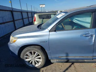 2008 Toyota Highlander Hybrid with VIN JTEEW41A482007659, listed as a IAAI auction lot 40612418 with 169,099 mi miles. Bid and sale history available at carsss.com. Image 17.