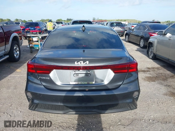 2024 Kia Forte LXS with VIN 3KPF24AD5RE720735, listed as a IAAI auction lot 41956986 with 27,967 mi miles and . Bid and sale history available at DreamBid. Image 16.