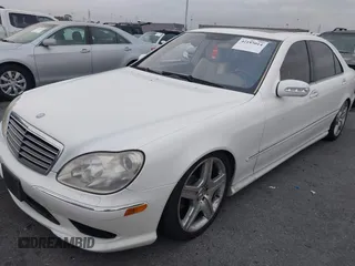 2006 Mercedes-Benz S 430 z VIN WDBNG70J06A484692, wystawiony jako IAAI lot #42185014 z przebiegiem 228 432 mil mil oraz . Historia ofert i sprzedaży dostępna na DreamBid. Obrazek 2.