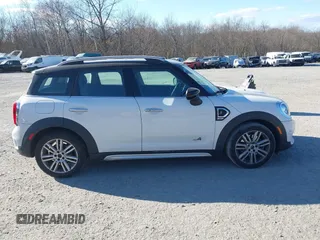 2020 MINI Countryman Cooper S with VIN WMZYX1C05L3L45883, listed as a IAAI auction lot 40690925 with 28,846 mi miles and . Bid and sale history available at DreamBid. Image 13.