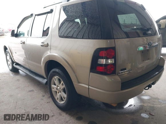 2007 Ford Explorer XLT with VIN 1FMEU63EX7UA78434, listed as a IAAI auction lot 41957330 with 166,909 mi miles. Bid and sale history available at carsss.com. Image 3.