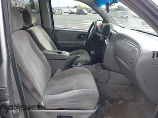 2006 Chevrolet TrailBlazer LS with VIN 1GNES16S466103322, listed as a IAAI auction lot 41935458 with 239,941 mi miles. Bid and sale history available at carsss.com. Image 5.