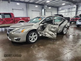 2015 Nissan Altima 2.5 with VIN 1N4AL3AP6FC153990, listed as a Copart auction lot 60827095 with 160,598 mi miles and Salvage title. Bid and sale history available at DreamBid. Image 1.
