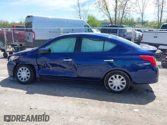 2019 Nissan Versa SV z VIN 3N1CN7AP1KL871484, wystawiony jako IAAI lot #42160363 z przebiegiem 91 012 mil mil oraz . Historia ofert i sprzedaży dostępna na DreamBid. Obrazek 14.