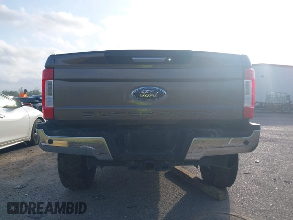 2019 Ford F-250 XL with VIN 1FT7W2BT6KEG02276, listed as a IAAI auction lot 41936090 with 140,394 mi miles and . Bid and sale history available at DreamBid. Image 16.