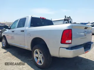2015 Ram 1500 Express z VIN 1C6RR6KGXFS605044, wystawiony jako IAAI lot #42476988 z przebiegiem 100 498 mil mil oraz . Historia ofert i sprzedaży dostępna na DreamBid. Obrazek 3.