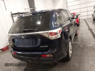 2014 Mitsubishi Outlander SE z VIN JA4AZ3A3XEZ002226, wystawiony jako IAAI lot #41701467 z przebiegiem 151 894 mil mil oraz . Historia ofert i sprzedaży dostępna na DreamBid. Obrazek 16.