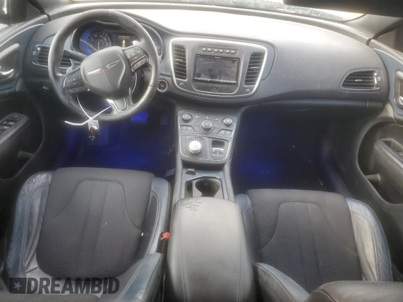 2015 Chrysler 200 S z VIN 1C3CCCBG8FN516302, wystawiony jako Copart lot #53781575 z przebiegiem Nie podano mil oraz Czysty tytuł • Clean title. Historia ofert i sprzedaży dostępna na DreamBid. Obrazek 8.