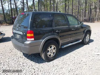 2006 Ford Escape XLT with VIN 1FMYU03186KA54716, listed as a IAAI auction lot 41893992 with 194,722 mi miles. Bid and sale history available at carsss.com. Image 4.