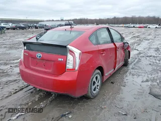 2015 Toyota Prius Four with VIN JTDKN3DUXF0432788, listed as a IAAI auction lot 41731133 with 113,356 mi miles. Bid and sale history available at carsss.com. Image 4.