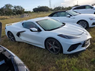 2021 Chevrolet Corvette 2LT with VIN 1G1YB2D45M5111568, listed as a Copart auction lot 76882884 with 10,362 mi miles and Salvage Title. Bid and sale history available at carsss.com. Image 4.