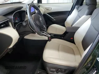 2023 Toyota Corolla Cross XLE с VIN 7MUDAABG2PV060339, выставлен на аукционе Copart как лот 57308605 с пробегом 15 103 миль миль и Списание • Salvage title. История ставок и продаж доступна на DreamBid. Изображение 7.