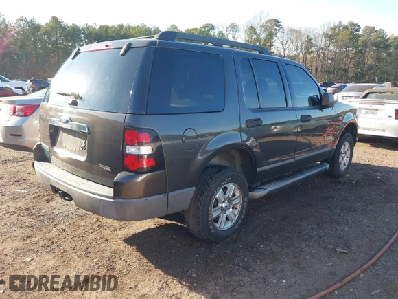 2006 Ford Explorer XLS with VIN 1FMEU62E16UA28599, listed as a IAAI auction lot 41638404 with 103,783 mi miles. Bid and sale history available at carsss.com. Image 4.