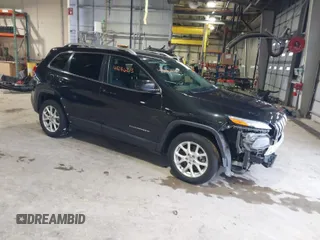 2015 Jeep Cherokee Latitude with VIN 1C4PJMCB5FW768854, listed as a IAAI auction lot 41246213 with 131,112 mi miles. Bid and sale history available at carsss.com. Image 1.