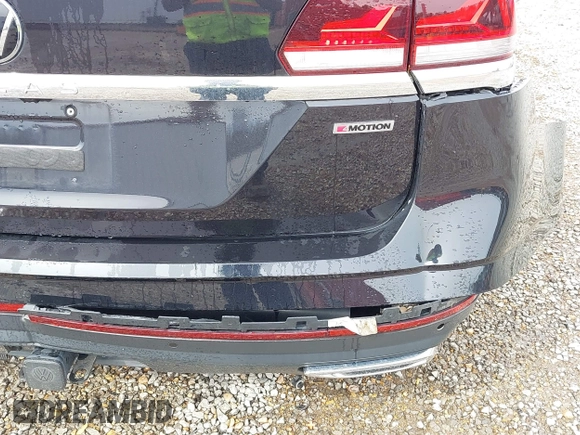 2022 Volkswagen Atlas SE z VIN 1V2HR2CA1NC549008, wystawiony jako IAAI lot #41851901 z przebiegiem 39 892 mil mil oraz . Historia ofert i sprzedaży dostępna na DreamBid. Obrazek 17.