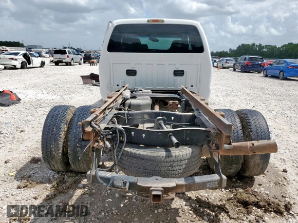 2010 Ford F-350 XL with VIN 1FTWW3DR9AEA59443, listed as a Copart auction lot 61190545 with 147,998 mi miles and Salvage title. Bid and sale history available at DreamBid. Image 6.