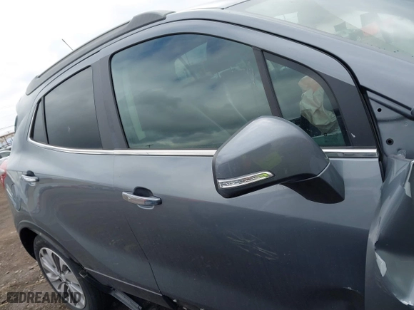 2019 Buick Encore Preferred with VIN KL4CJESB7KB924524, listed as a IAAI auction lot 41884779 with 404,845 mi miles. Bid and sale history available at carsss.com. Image 12.