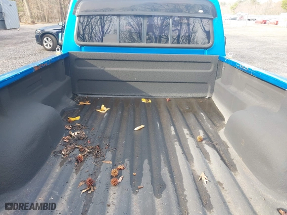 1990 Ford Ranger XLT with VIN 1FTCR10X1LUB39850, listed as a IAAI auction lot 41917633 with 71,872 mi miles. Bid and sale history available at carsss.com. Image 8.