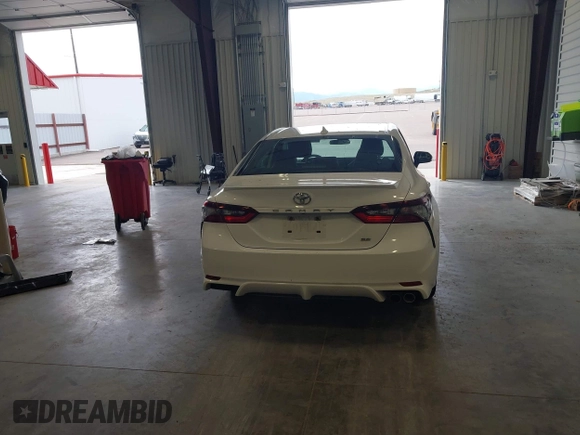 2022 Toyota Camry SE with VIN 4T1G11AK1NU694842, listed as a IAAI auction lot 42236424 with 52,335 mi miles and . Bid and sale history available at DreamBid. Image 16.