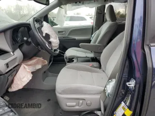 2018 Toyota Sienna LE Auto Access Seat with VIN 5TDKZ3DC8JS919442, listed as a Copart auction lot 46912425 with 0 mi miles and Salvage Title. Bid and sale history available at carsss.com. Image 7.