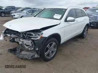 2021 Mercedes-Benz GLC 300 z VIN W1N0G8EBXMF995726, wystawiony jako IAAI lot #41954125 z przebiegiem 90 981 mil mil oraz . Historia ofert i sprzedaży dostępna na DreamBid. Obrazek 18.