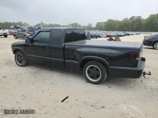 2000 GMC Sonoma SLS w/1SR Pkg with VIN 1GTCS1959Y8302590, listed as a Copart auction lot 49321645 with 177,068 mi miles and Salvage Title. Bid and sale history available at carsss.com. Image 2.