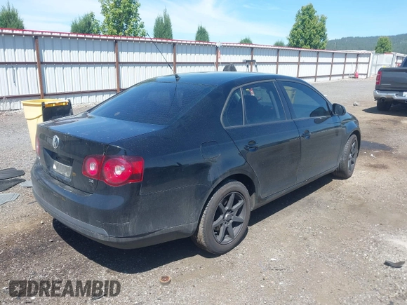 2010 Volkswagen Jetta SE with VIN 3VWRZ7AJ7AM116496, listed as a IAAI auction lot 42360075 with 249,048 mi miles and . Bid and sale history available at DreamBid. Image 4.