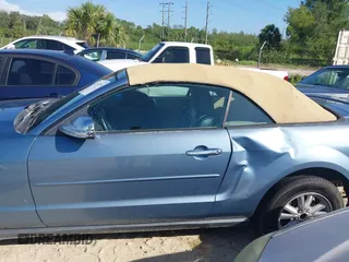 2007 Ford Mustang Deluxe with VIN 1ZVFT84N375260554, listed as a IAAI auction lot 42740799 with 162,939 mi miles and . Bid and sale history available at DreamBid. Image 6.
