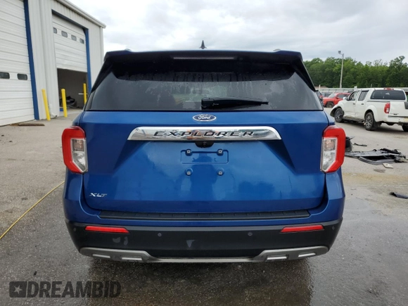 2022 Ford Explorer XLT with VIN 1FMSK7DH7NGC02324, listed as a Copart auction lot 55757885 with 19,078 mi miles and Salvage title. Bid and sale history available at DreamBid. Image 6.