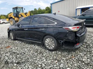 2017 Hyundai Sonata Hybrid SE with VIN KMHE24L14HA059503, listed as a Copart auction lot 67962073 with 97,379 mi miles. Bid and sale history available at carsss.com. Image 2.
