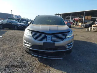 2016 Lincoln MKC Reserve with VIN 5LMTJ3DH0GUJ31789, listed as a IAAI auction lot 41190967 with 92,696 mi miles and . Bid and sale history available at DreamBid. Image 6.