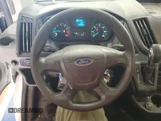 2017 Ford Transit z VIN 1FTYE1YMXHKA68341, wystawiony jako IAAI lot #42819268 z przebiegiem 193 968 mil mil oraz . Historia ofert i sprzedaży dostępna na DreamBid. Obrazek 15.