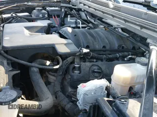 2018 GMC Sierra 1500 SLE z VIN 1GTV2MEC8JZ298725, wystawiony jako IAAI lot #41643228 z przebiegiem 114 002 mil mil oraz . Historia ofert i sprzedaży dostępna na DreamBid. Obrazek 19.