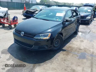 2013 Volkswagen Jetta SE with VIN 3VWDP7AJ4DM415061, listed as a IAAI auction lot 42414027 with 192,577 mi miles and . Bid and sale history available at DreamBid. Image 2.