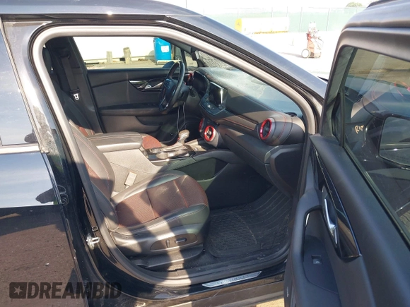 2019 Chevrolet Blazer RS with VIN 3GNKBJRS2KS684565, listed as a IAAI auction lot 42408265 with 117,019 mi miles and . Bid and sale history available at DreamBid. Image 5.