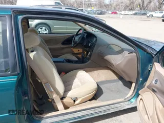 1997 Ford Thunderbird LX with VIN 1FALP62W7VH153454, listed as a IAAI auction lot 41833472 with 147,269 mi miles and . Bid and sale history available at DreamBid. Image 5.