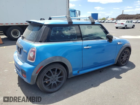 2008 MINI Hardtop S z VIN WMWMF73518TT86953, wystawiony jako Copart lot #67640615 z przebiegiem 107 513 mil mil oraz Czysty tytuł • Clean title. Historia ofert i sprzedaży dostępna na DreamBid. Obrazek 3.