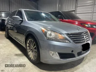 2014 Hyundai Equus Signature with VIN KMHGH4JH1EU084232, listed as a Copart auction lot 52832555 with 146,902 mi miles and Salvage Title. Bid and sale history available at DreamBid. Image 1.