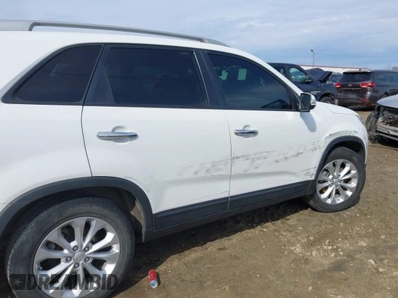 2015 Kia Sorento EX with VIN 5XYKU4A7XFG638114, listed as a IAAI auction lot 41429929 with 160,891 mi miles. Bid and sale history available at carsss.com. Image 18.
