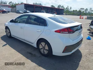 2022 Hyundai Ioniq SE z VIN KMHC75LC1NU282432, wystawiony jako IAAI lot #42060104 z przebiegiem 35 700 mil mil oraz . Historia ofert i sprzedaży dostępna na DreamBid. Obrazek 3.