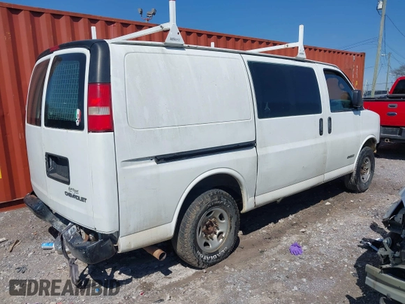 2008 Chevrolet Express Cargo Van with VIN 1GCGG25CX81172230, listed as a IAAI auction lot 41679407 with 1 mi miles. Bid and sale history available at carsss.com. Image 4.