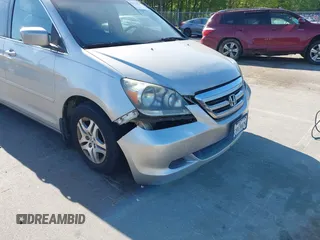 2006 Honda Odyssey EX-L with VIN 5FNRL38736B016026, listed as a IAAI auction lot 41971496 with 302,046 mi miles. Bid and sale history available at carsss.com. Image 6.